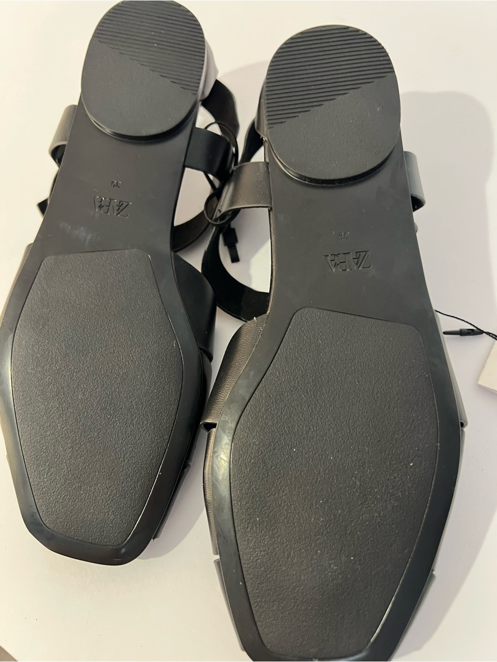 ZARA Black Flat Fisherman Women’s
Sandals Black NWT 8 (39) - Picture 9 of 12